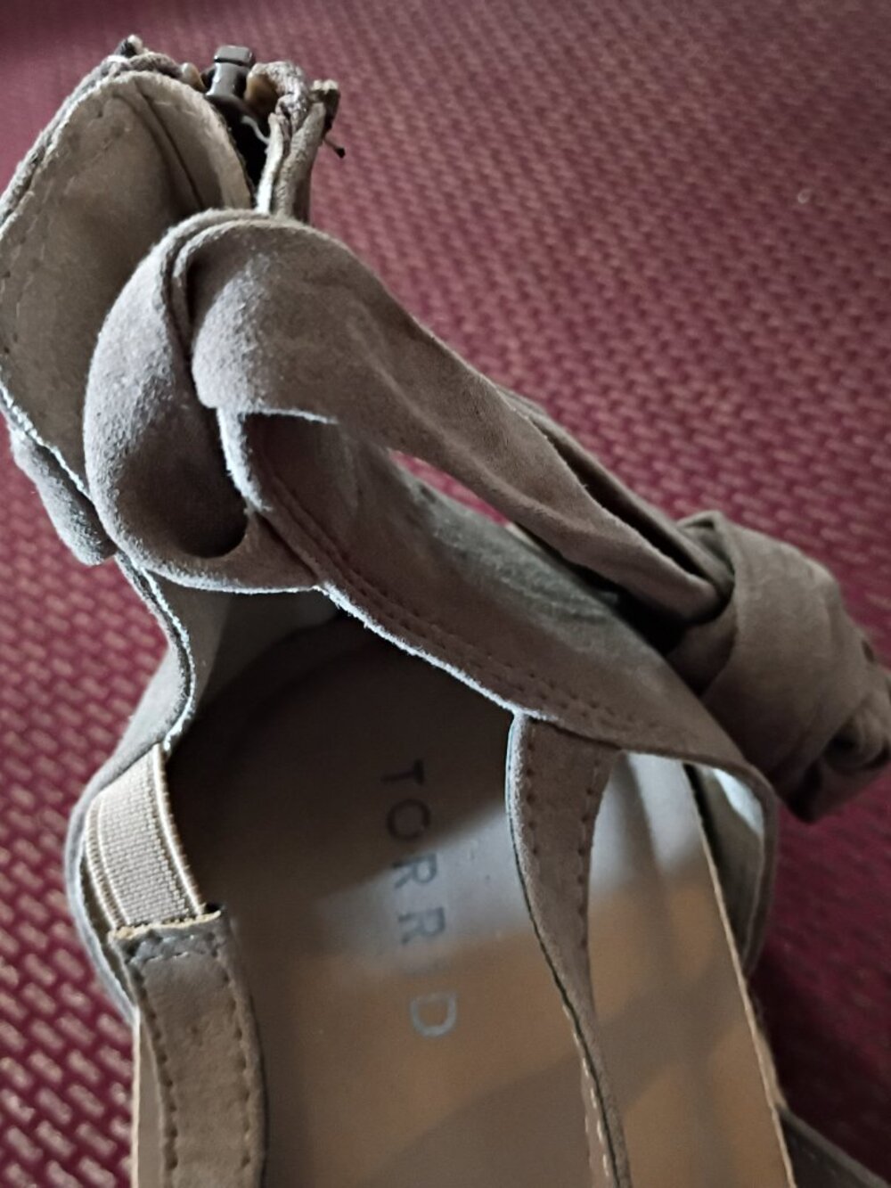 Women's Wedge Sandals - Picture 6 of 15